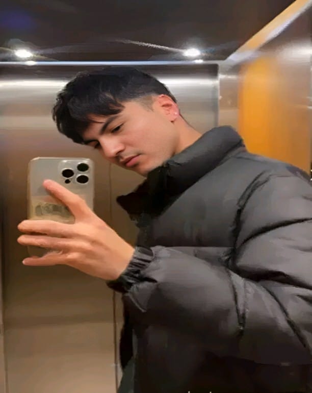 Reciénllegado versátil joven guapo real popers