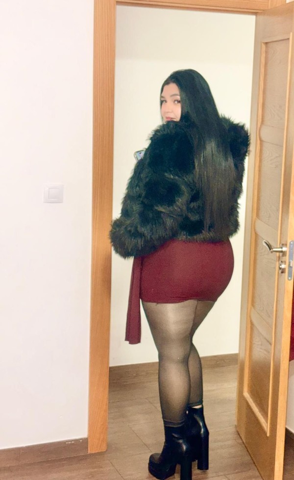 Griego a tope ,divina fiestera, besos en granada centro