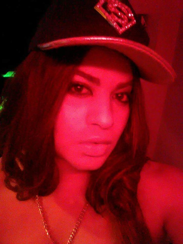 TRANS CAMILA, JOVEN COLOMBIANA, MASAJE EN MADRID.