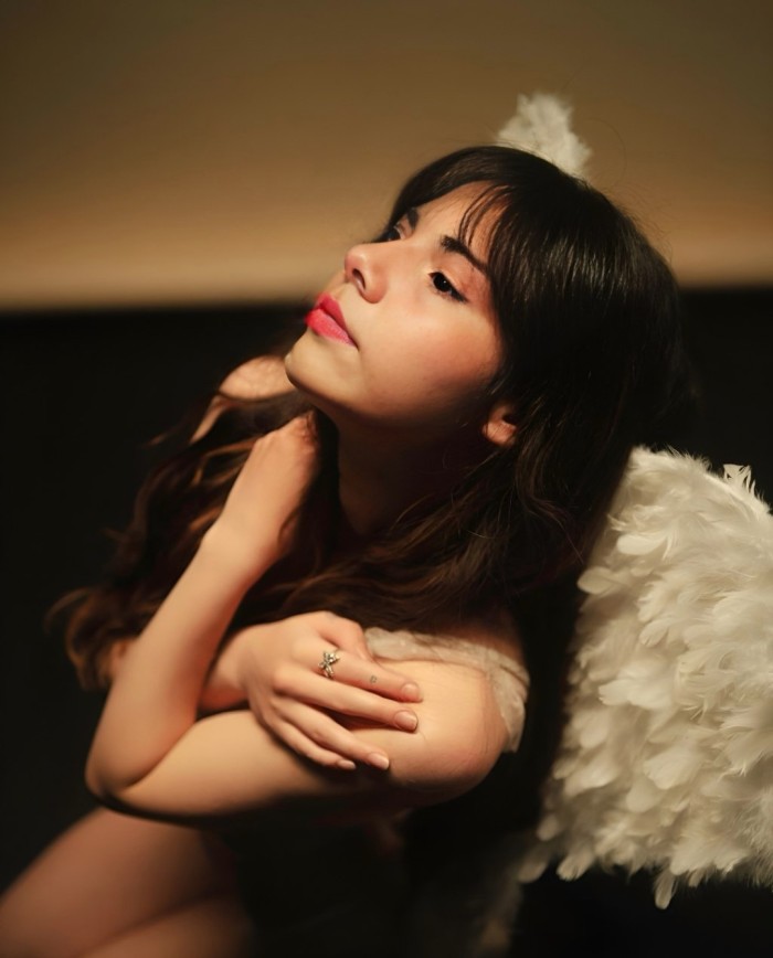 Sofía.. chica delgadita elche carrus..