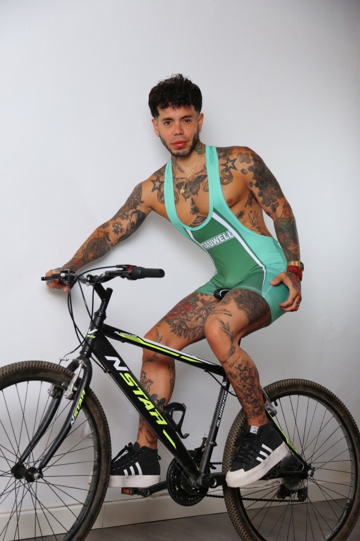 CHICO GUAPO  DISPUESTO A DARTE EL MEJOR SEXO 634400019