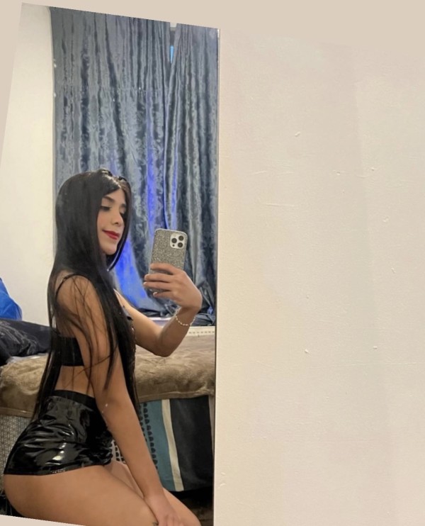 Valery chica látex depraved sex party 23CM