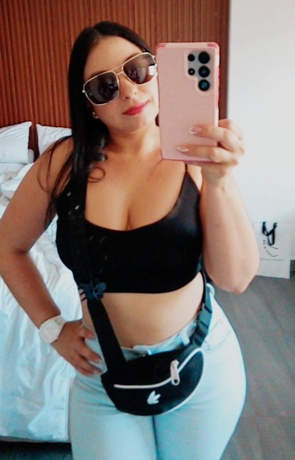 672847047 Emma REINA ARDIENTE, DIVERTIDA Y SEDUCTORA