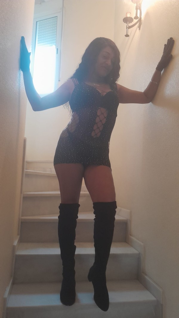 Maria dominicana fiestera DOMINANTE EN LA CARLOTA