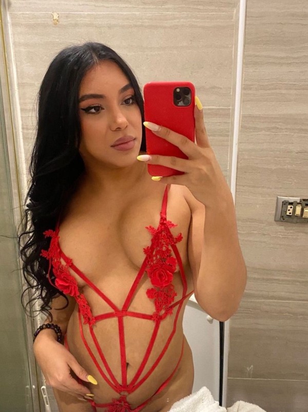 bellaWendy transexual  fiestera morbosa y juguetona