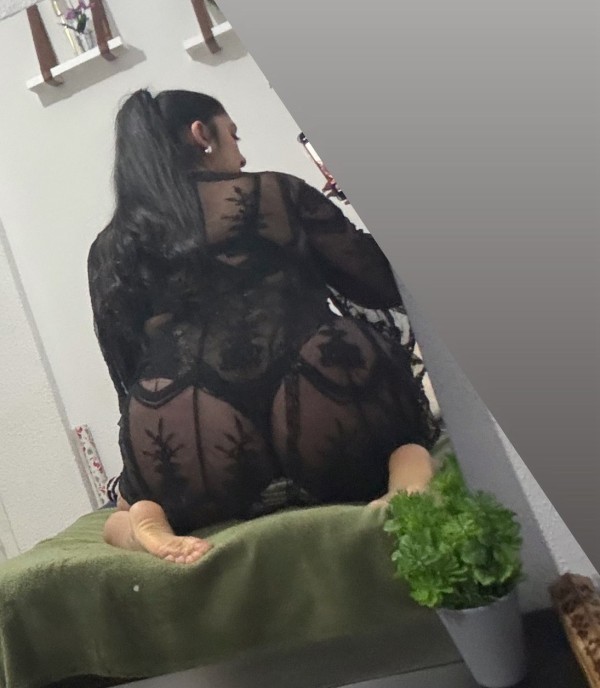 Sexy Venezolana  soy nueva por la zona Burgos hago de todo