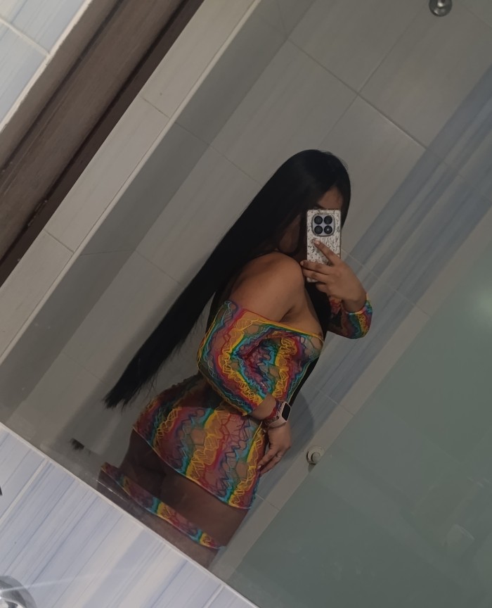 Colombiana jovencita muy ardiente y fiestera