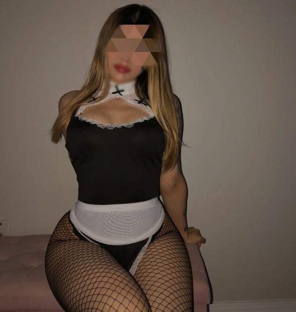 jovencita implicada y fogosa