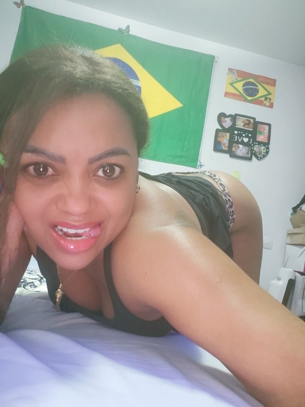 24hora en Delicias mulata Brasileña