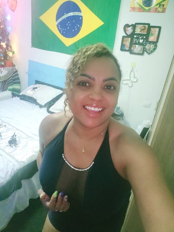 24hora en Delicias mulata Brasileña