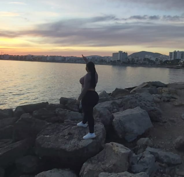 PLACER TOTAL CON MADURA SEXY EN IBIZA FIESTA 24H