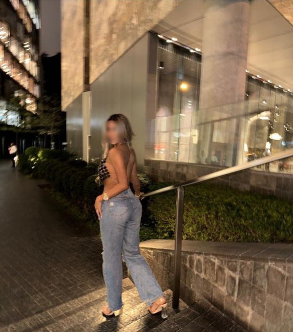 DANIA RUBIA COLOMBIANA ATENTA A TI 24H