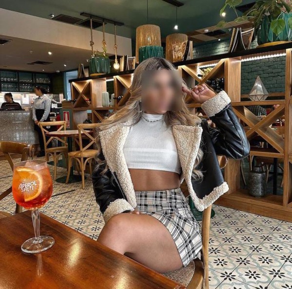 DANIA RUBIA COLOMBIANA ATENTA A TI 24H