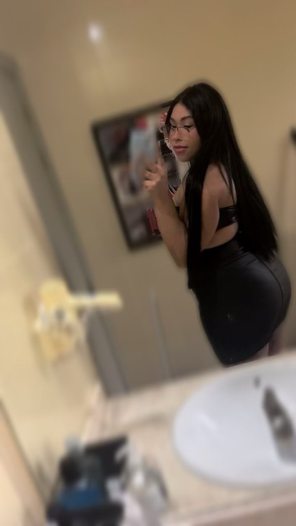 QUIERO QUE TE CORRAS EN MIS PECHOS, FOLLAMOS A TOPE X MI CULITO GRANDE24H