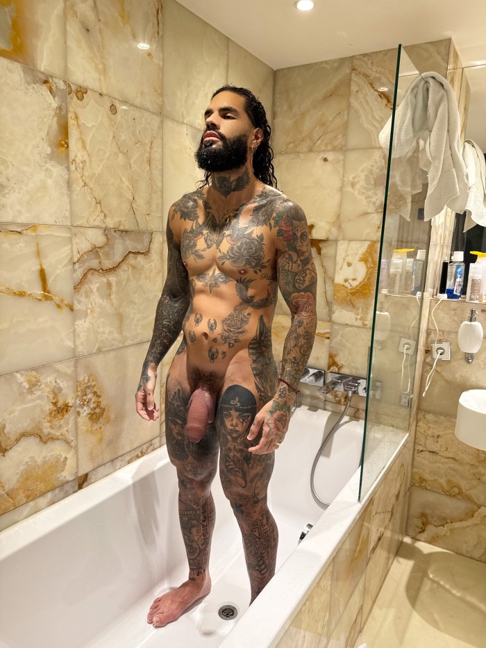 Vendo mis Videos follando CANARIO ELEGANT VIP MACHO FIBRADO DOMINANTE