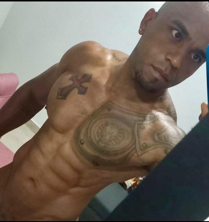 Mirada firme, cercanía que provoca