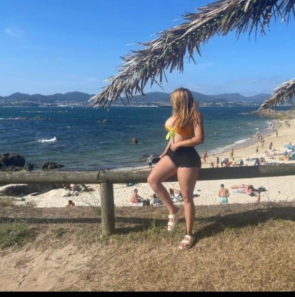 SOLO SALIDAS  Hermosa milf colombiana fiestera rica y divertida guarra