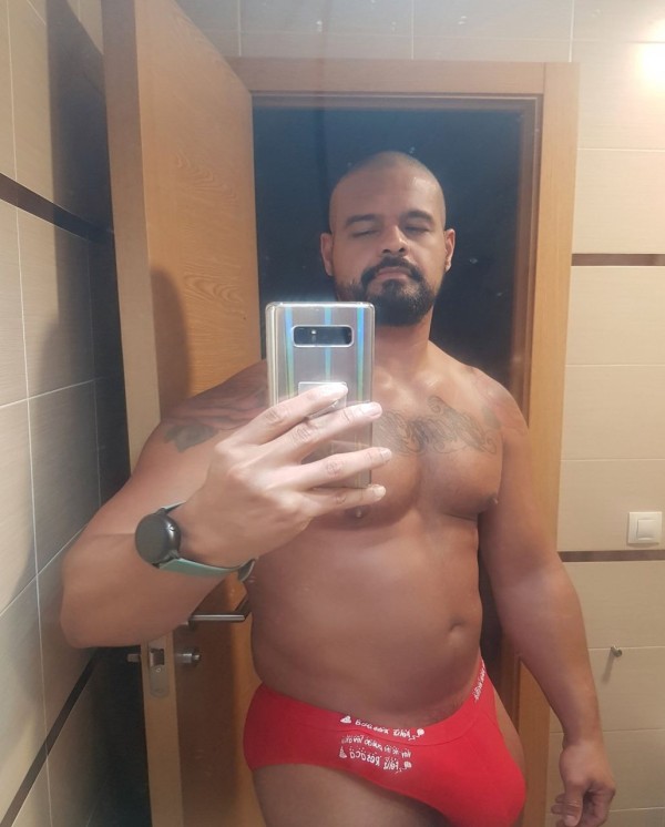 Hombre masculino Grande muy Cachondo con rabo XXL