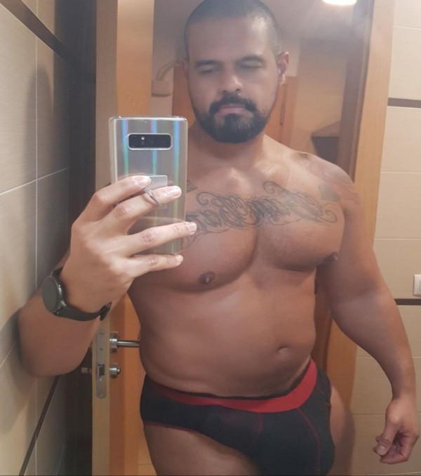 Hombre masculino Grande muy Cachondo con rabo XXL