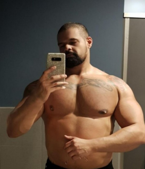 Hombre masculino Grande muy Cachondo con rabo XXL