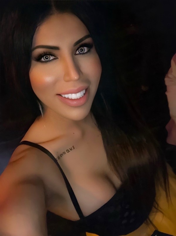 MICHELLE VOLKOVA,ESPECTACULAR  SUPER FEMENINA