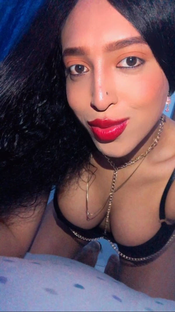 TRANS EN CALAHORRA FEMENINA Y CARIÑOSA