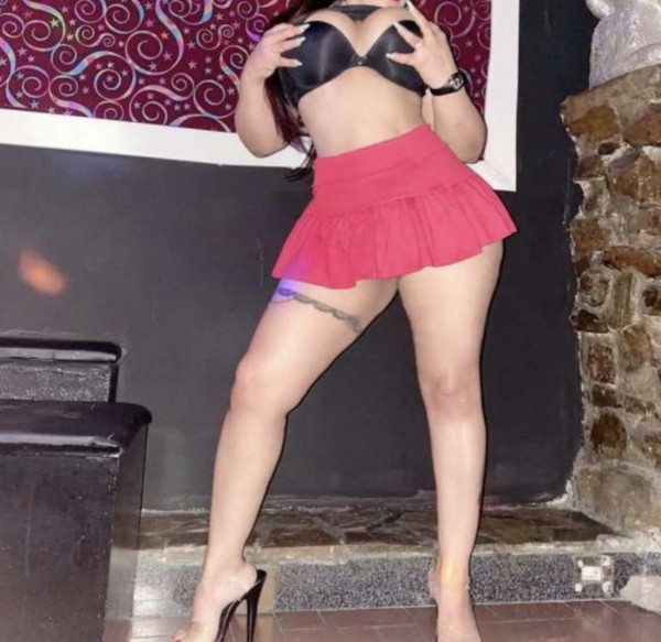 Karol  latina ven a visitarme y disfrutar de un buen ambiente