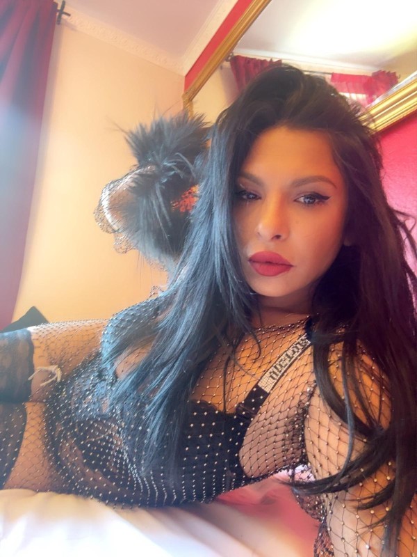 DULCE Y CARIÑOSA MAYA