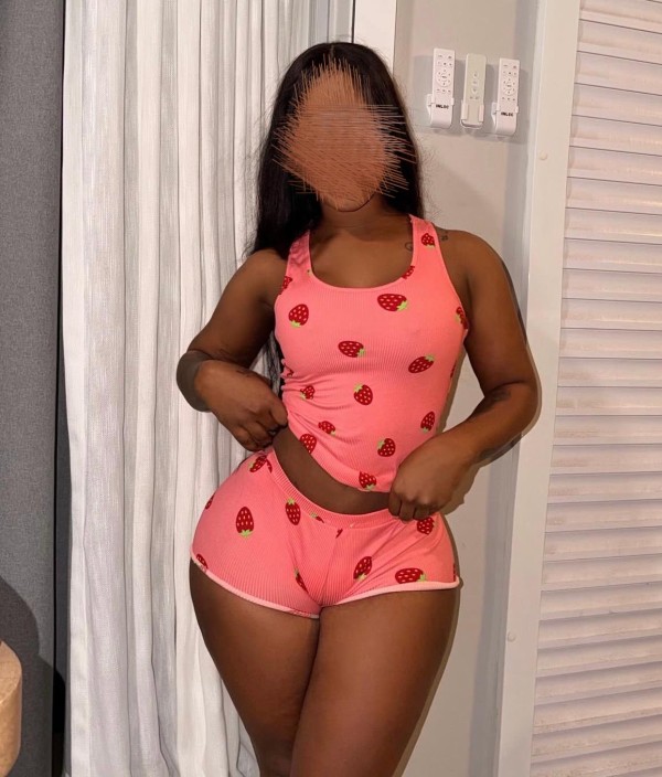 Fiestera Caliente coño apretado