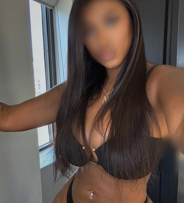 Fiestera Caliente coño apretado