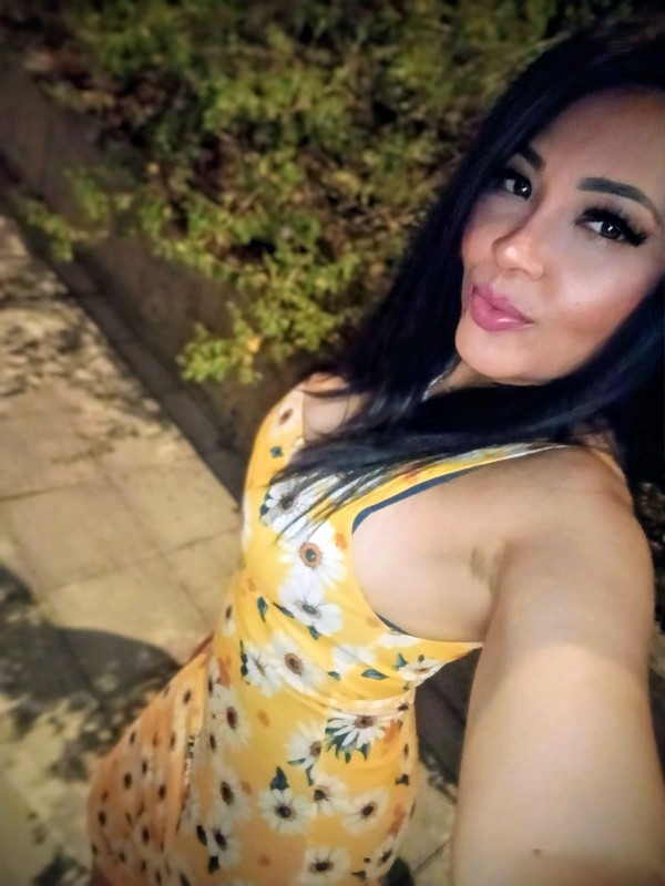 Facetting, me siento en tu cara y en tu pecho !!