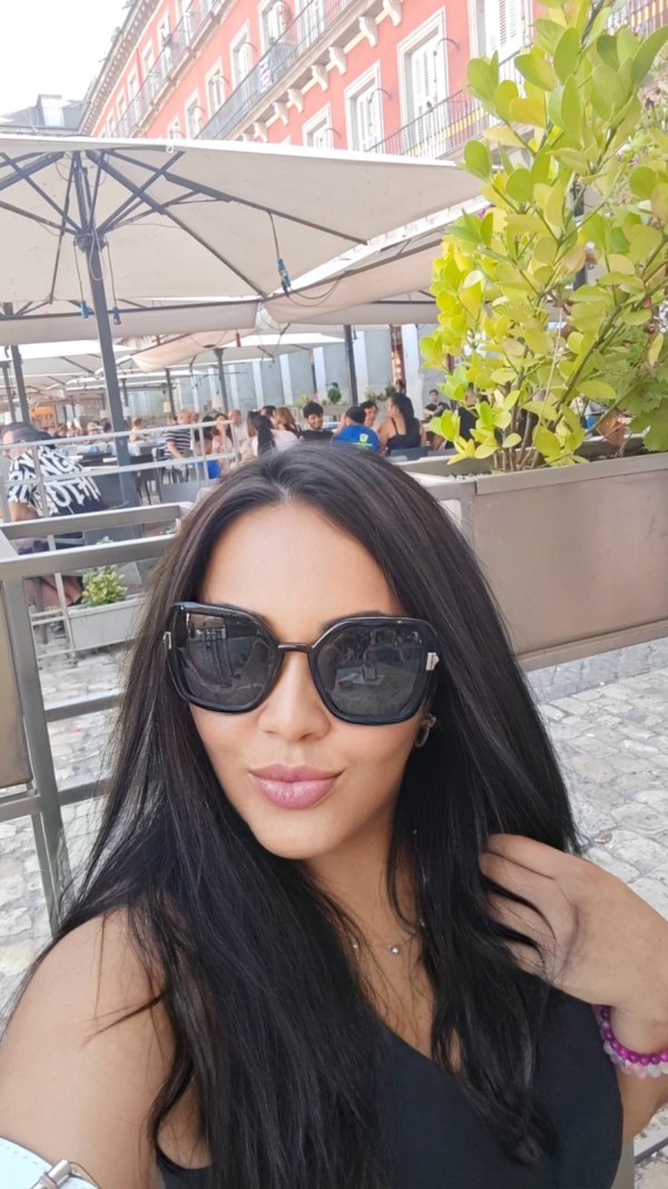 Facetting, me siento en tu cara y en tu pecho !!