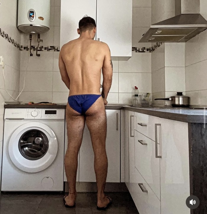 Latino masajista XL muy complaciente