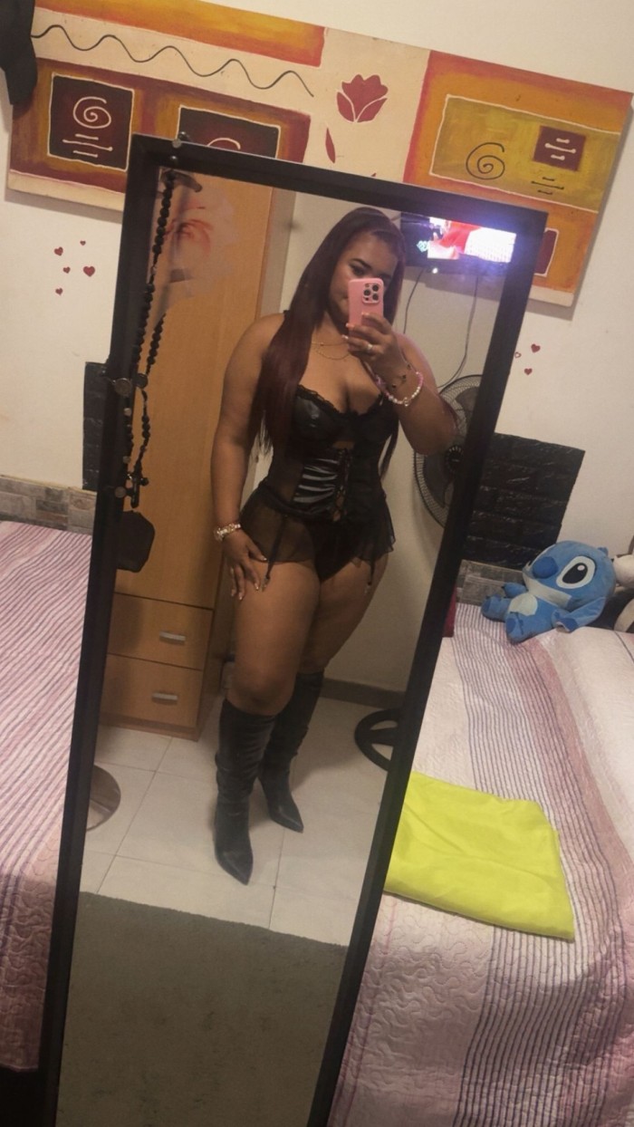 JOVENCITA FIESTERA EN MALAGA ZONA CARRANQUE