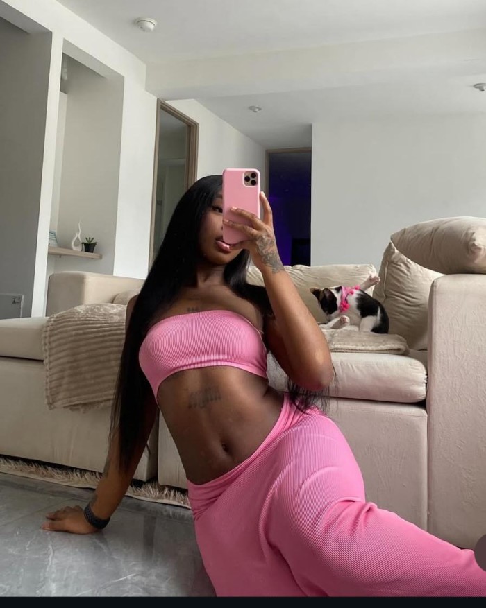 Jovencita Daniela navas