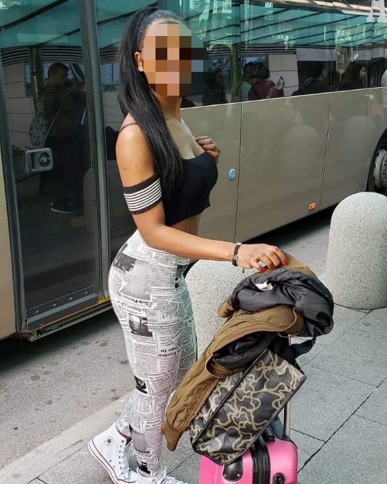 Joven, sin tabú, besucona fiestera , novedad en segur