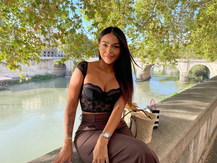 JENNIFER DE LUJO NOVEDAD EN ARRECIFE LANZAROTE