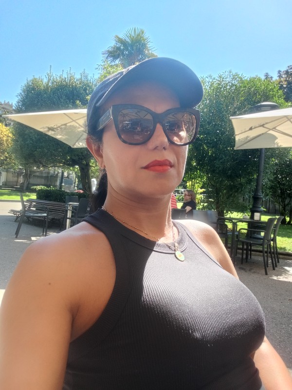 Linda y decidida trans para caballeros solventes