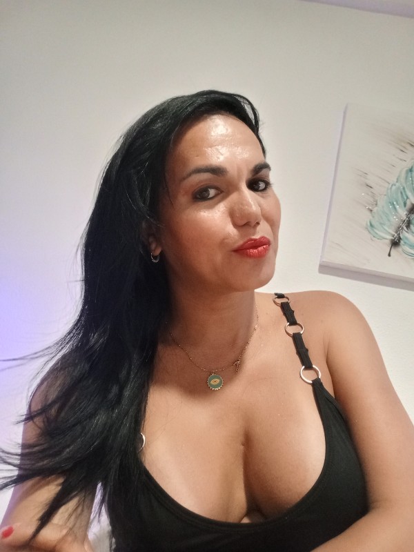 Linda y decidida trans para caballeros solventes