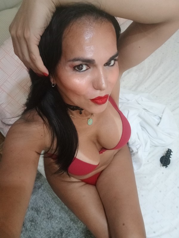 Linda y decidida trans para caballeros solventes