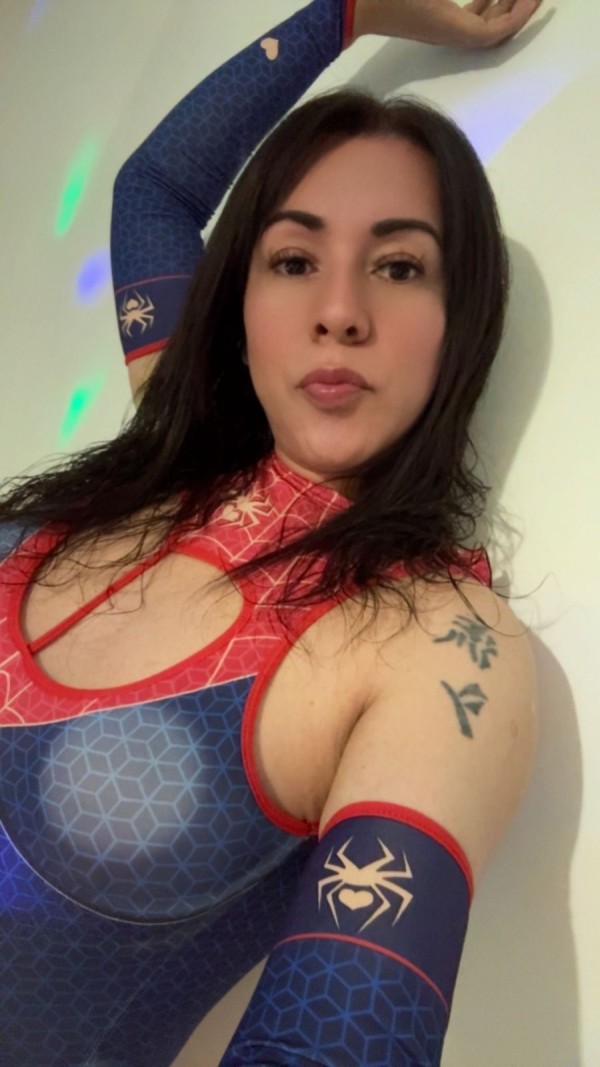 Nahiara trans hot