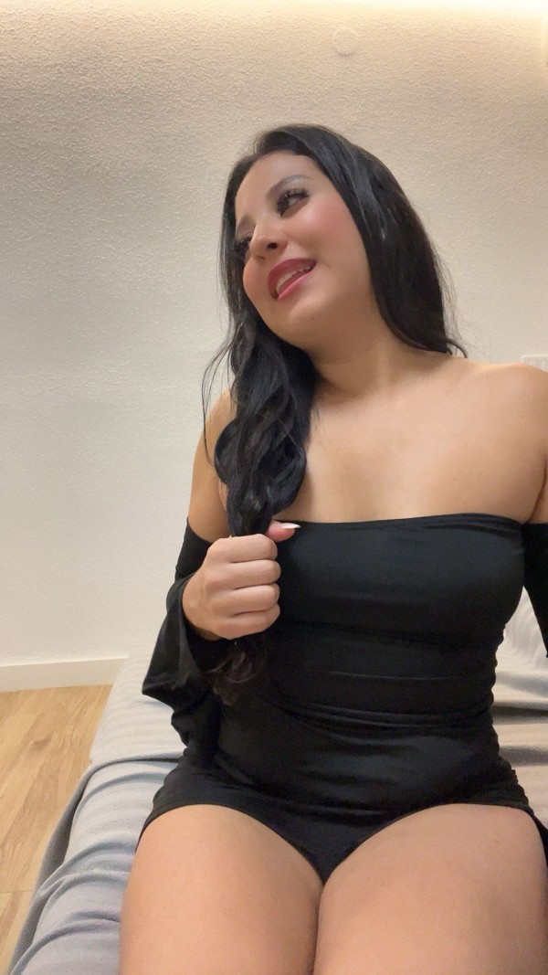 VIOLETA Ardiente Colombiana Jovencita y Placer pamplona