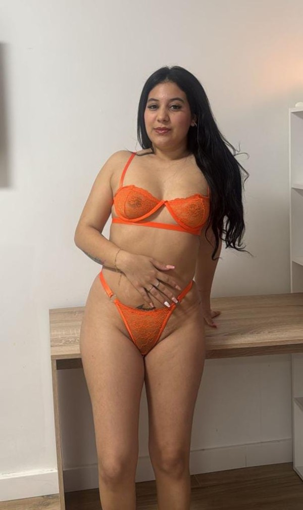 VIOLETA Ardiente Colombiana Jovencita y Placer pamplona