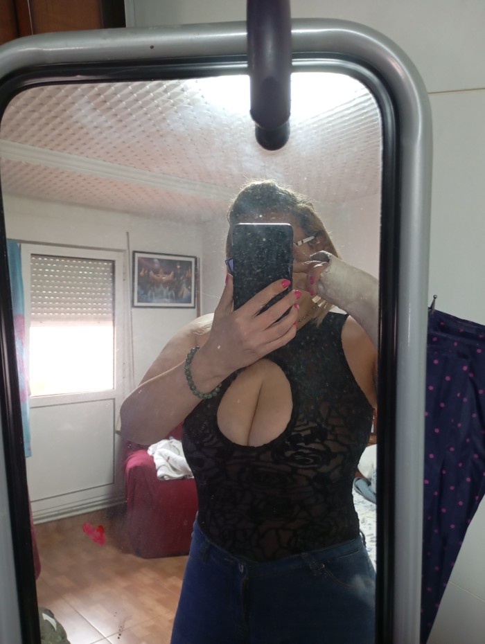 Recién llegada muy guarra y morbosa