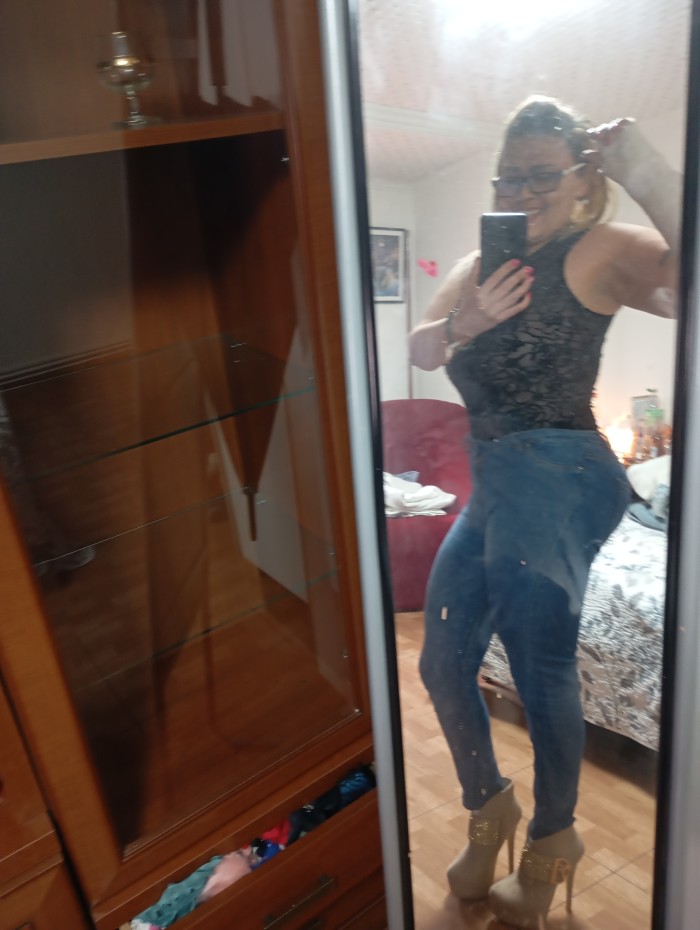 Recién llegada muy guarra y morbosa