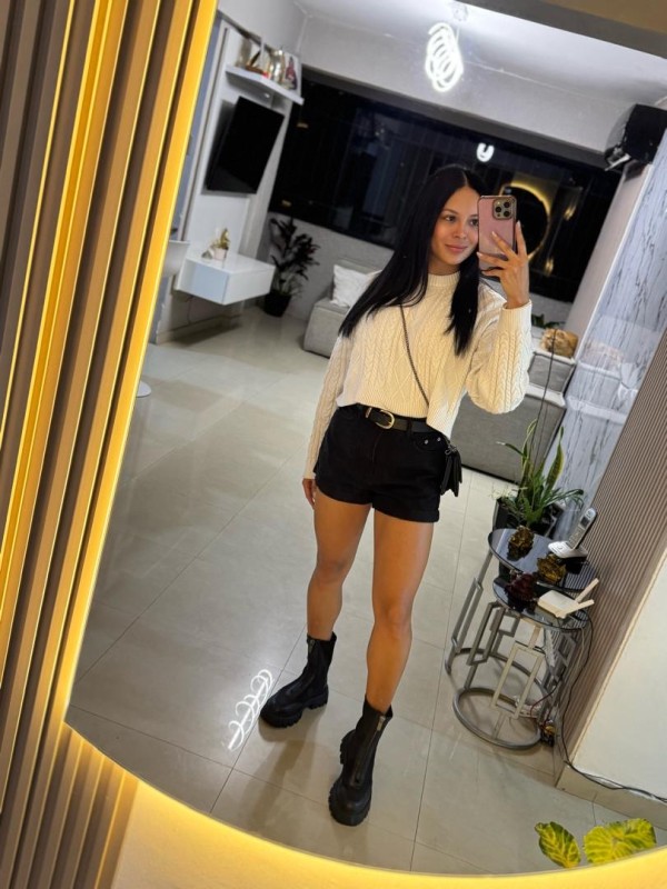 JADE, chica sexy caliente y fiestera para cumplir tus fantasías!!!