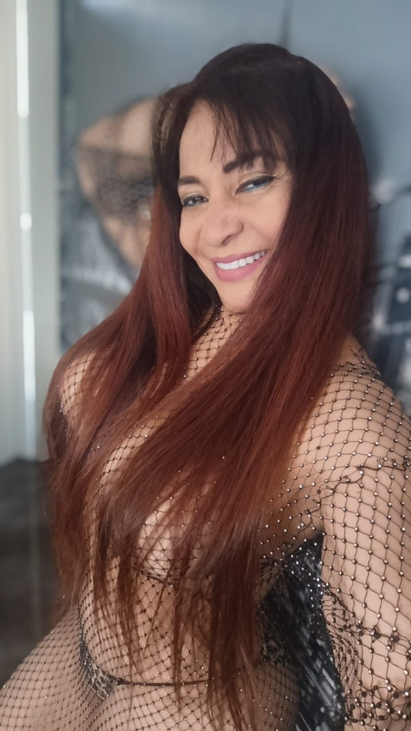 Lorena madura volcán en erupción