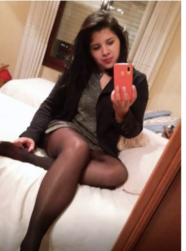 Estúdiate de paso por  Coruña centro me gusta mucho Griego fiestera