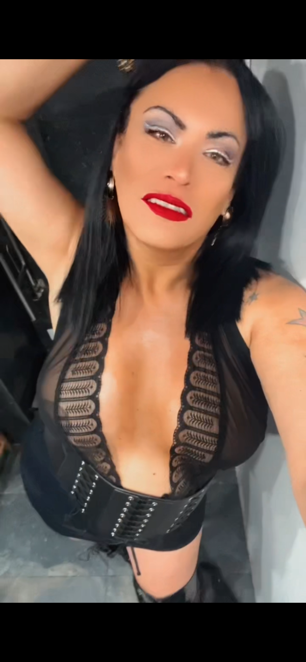MISTRESS EVA TRANS Experta en PRINCIPIANTES.
