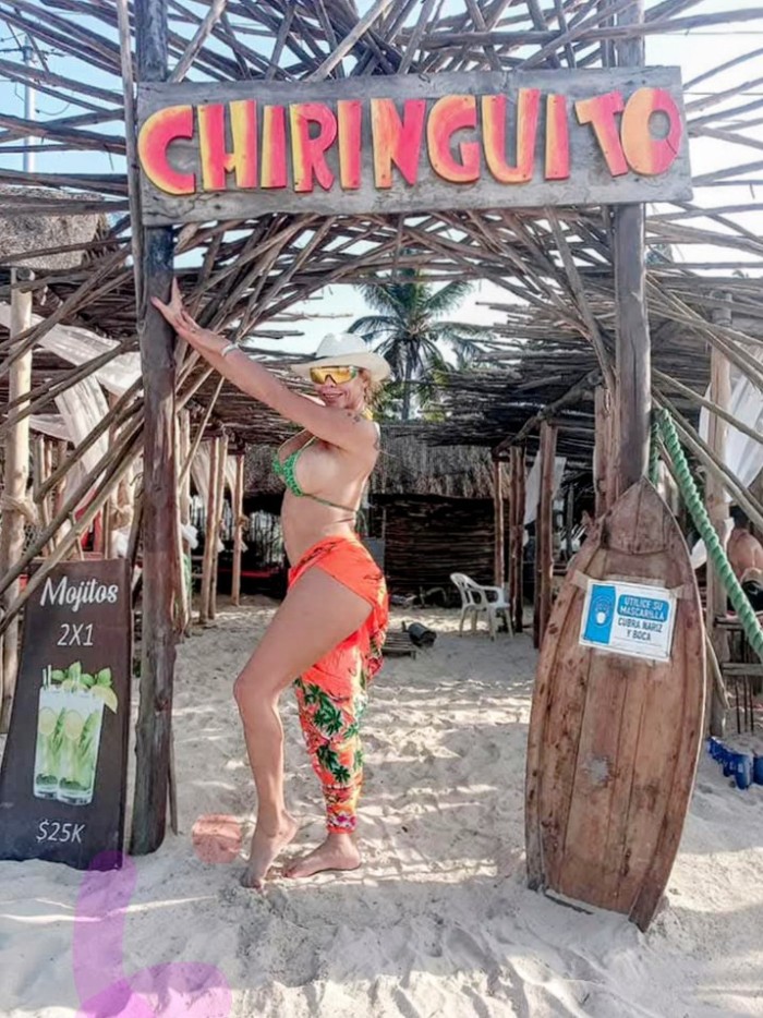 Tú Vecina TRANS, femenina sacó tu leche con la boca mamada apeló